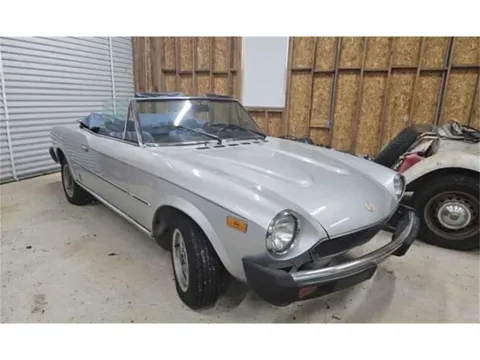 1980 Fiat 124 Spider 2000