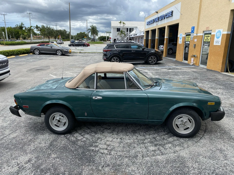 1980 Fiat 124 Sport Spider - Image 15 of 31