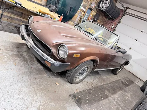 1980 Fiat 124 Spider Lusso Convertible 2D