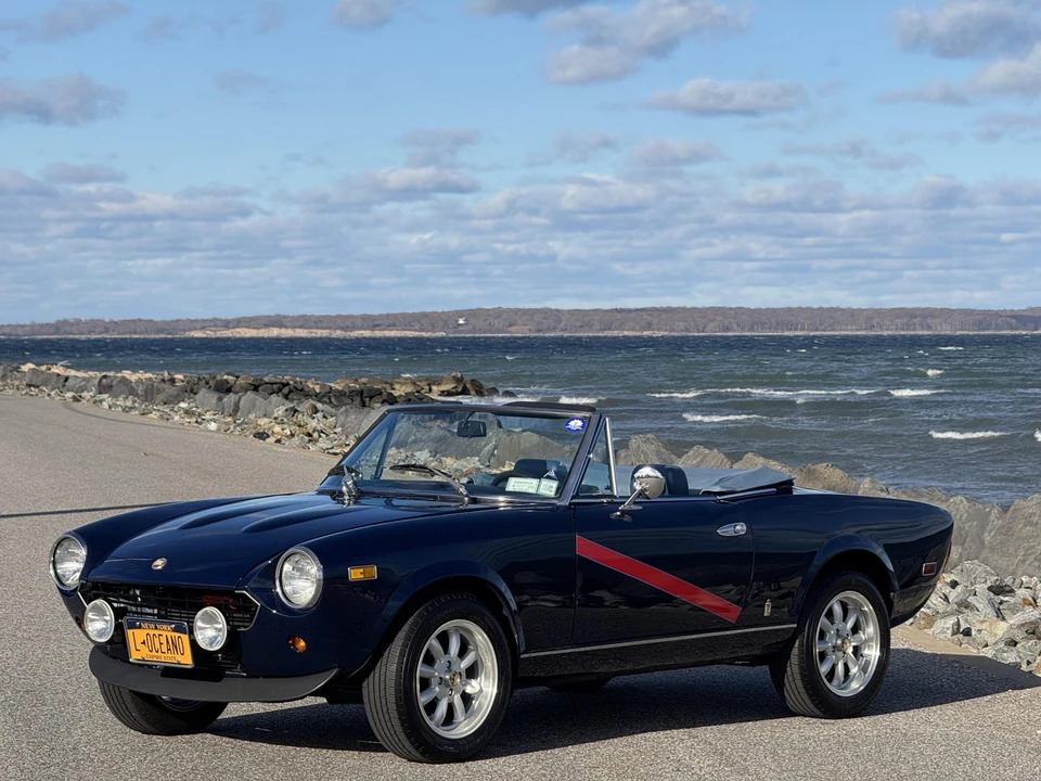 1980 Fiat 124 Sport Spider - Image 13 of 31
