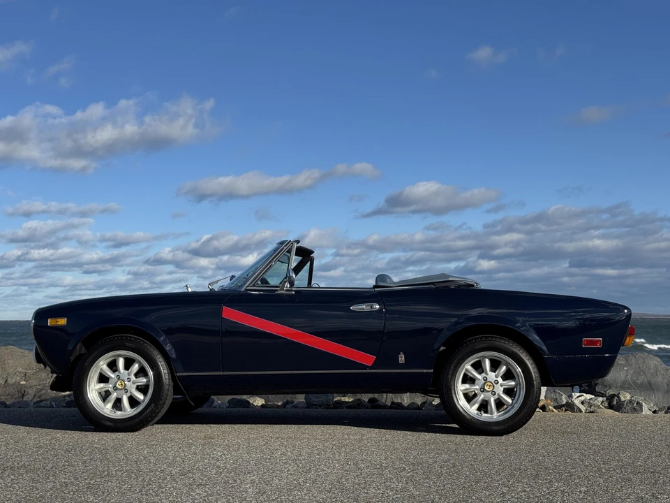 1980 Fiat 124 Sport Spider - Image 15 of 31