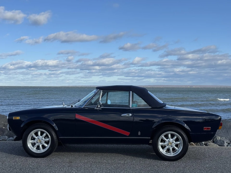 1980 Fiat 124 Sport Spider - Image 18 of 31
