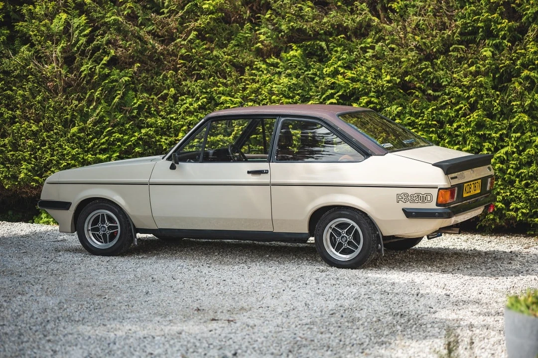 1998 Ford Escort - Image 9 of 30