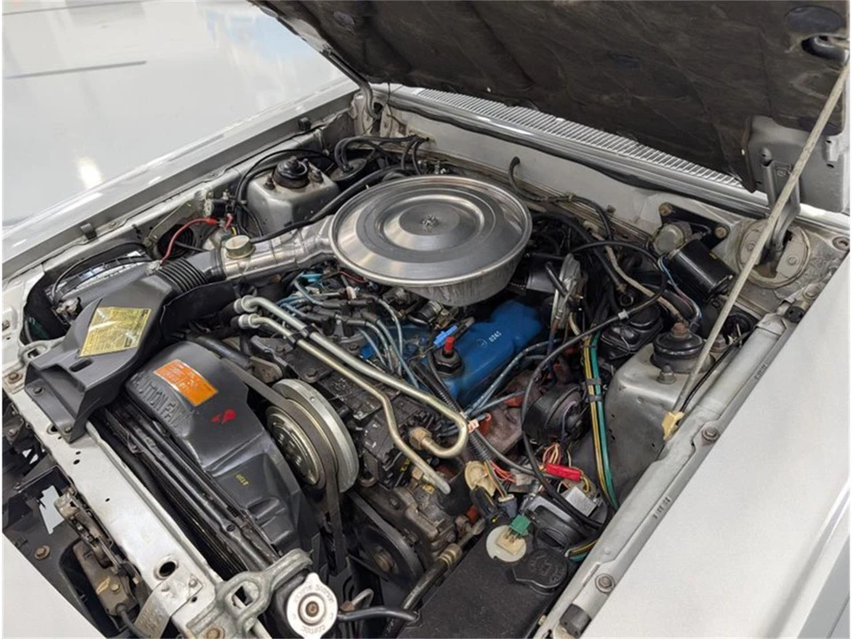 1980 Ford Thunderbird 8th Gen - Image 15 of 16