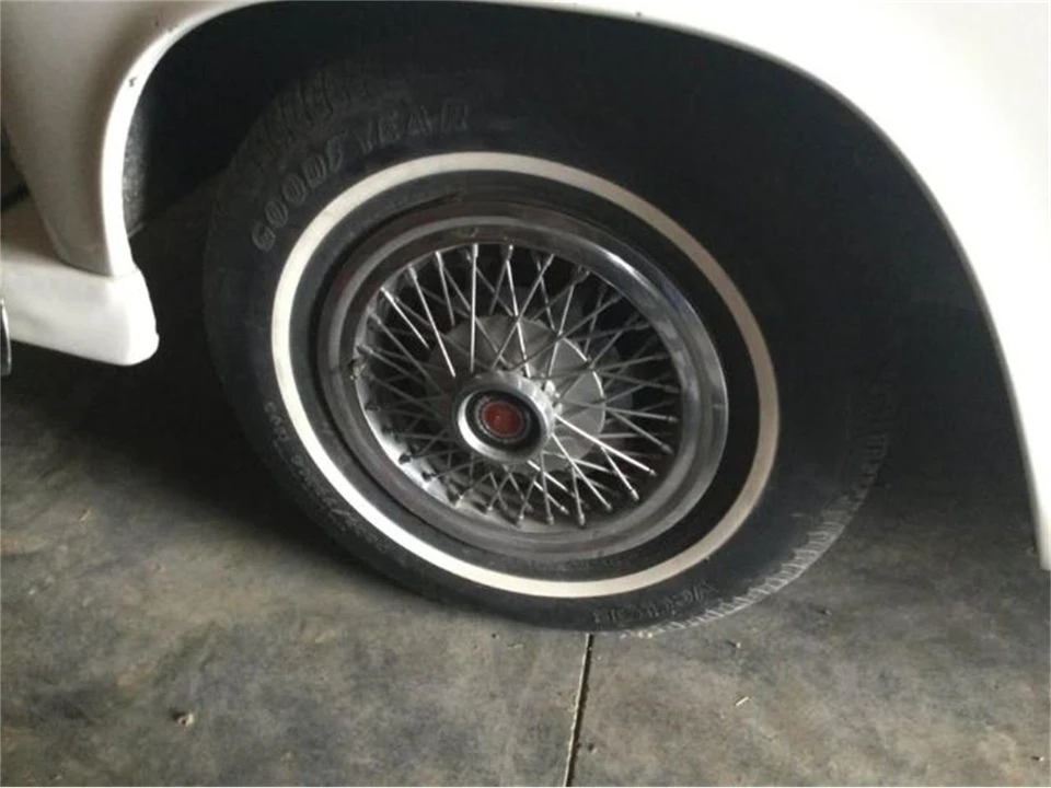 1980 Ford Thunderbird 8th Gen - Image 6 of 12
