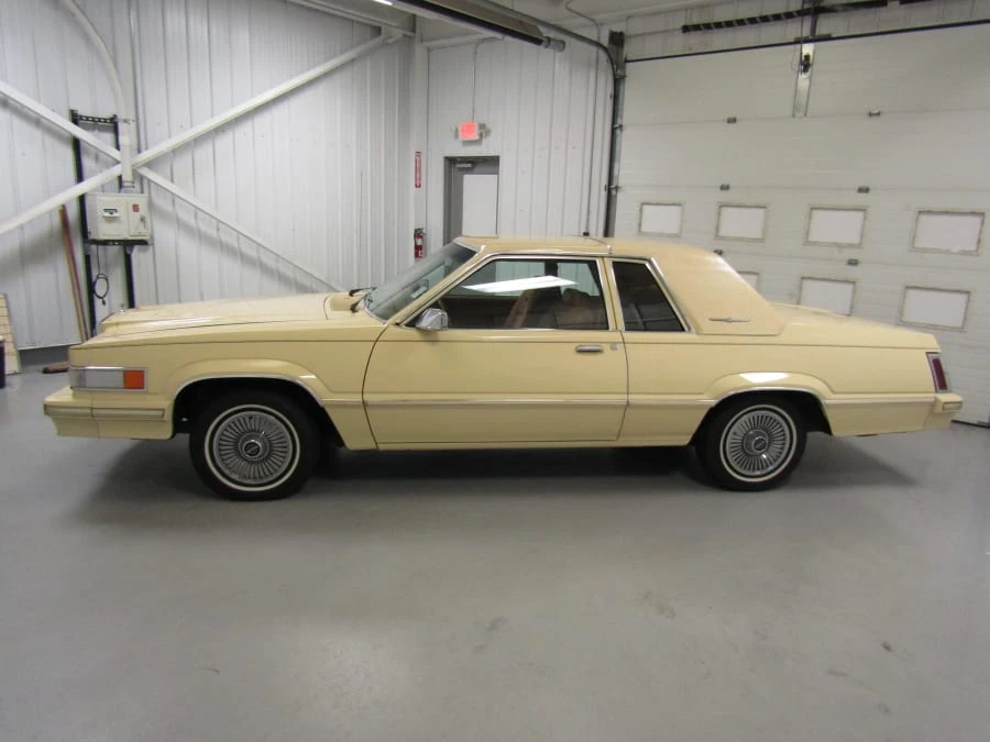 1980 Ford Thunderbird 8th Gen - Image 2 of 12