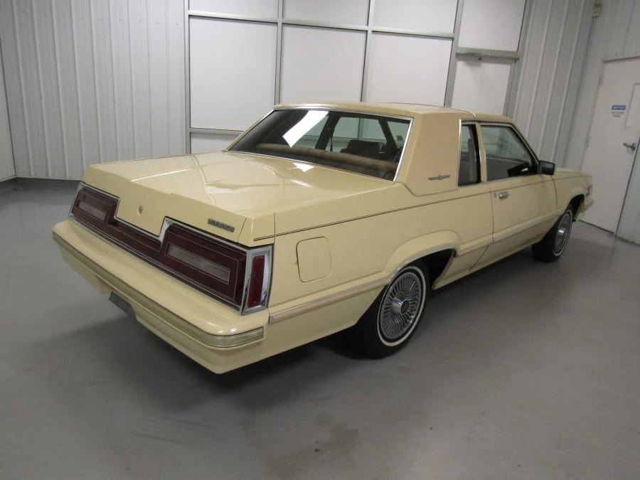 1980 Ford Thunderbird 8th Gen - Image 11 of 12