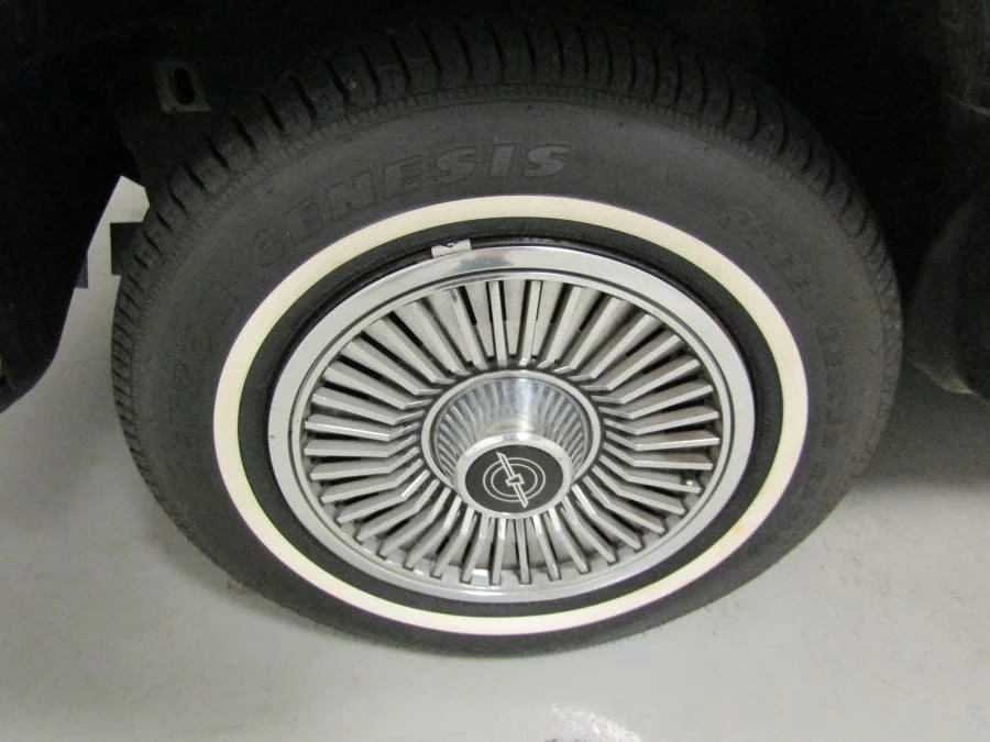 1980 Ford Thunderbird 8th Gen - Image 10 of 12