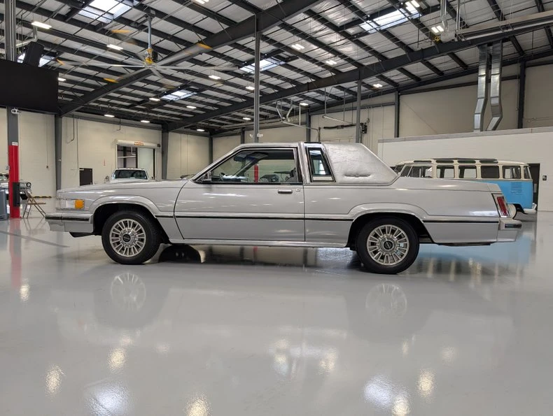1980 Ford Thunderbird 8th Gen - Image 2 of 16