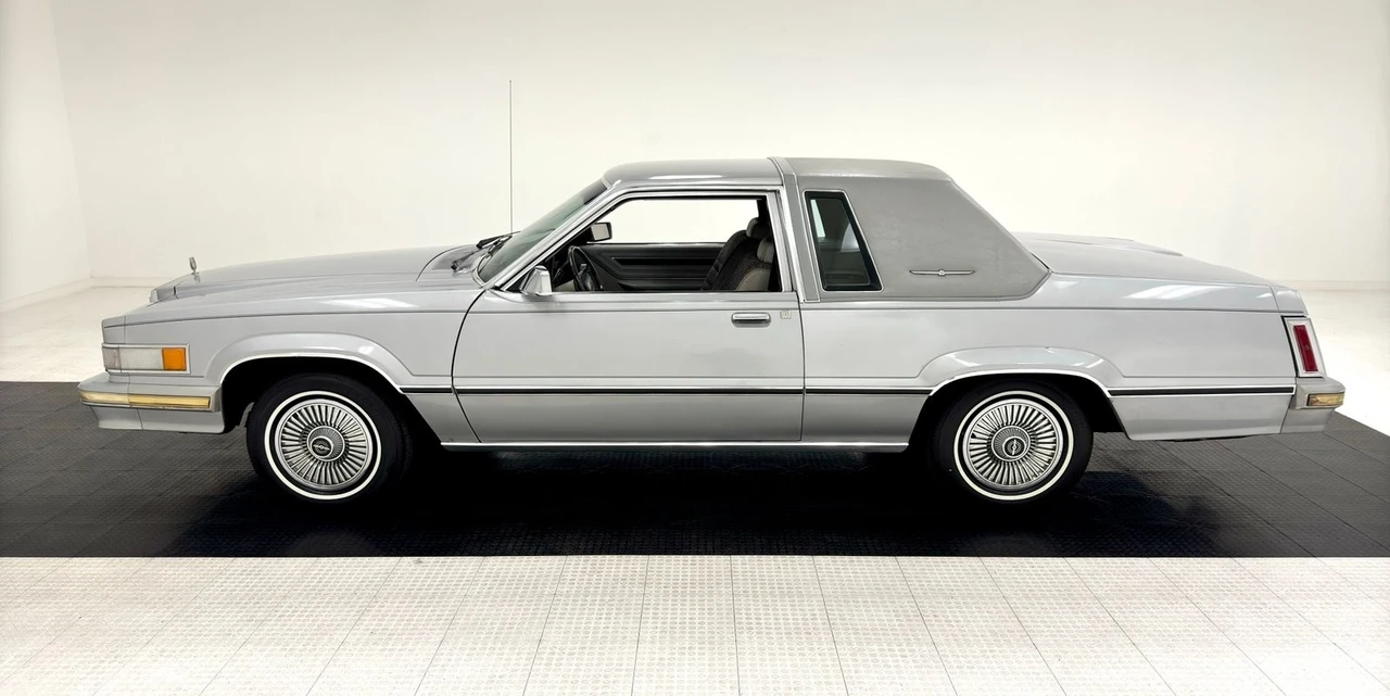 1980 Ford Thunderbird 7th Gen - Image 2 of 12