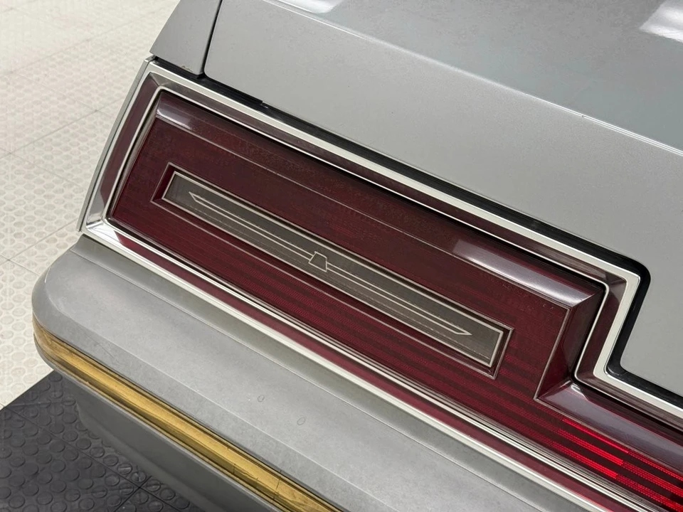 1980 Ford Thunderbird 8th Gen - Image 19 of 21