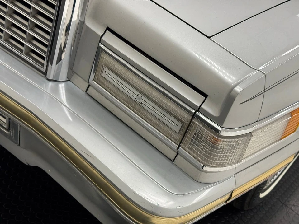 1980 Ford Thunderbird 7th Gen - Image 11 of 12