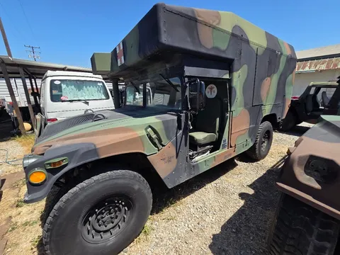 2001 Hummer H1 Cargo Ambulance