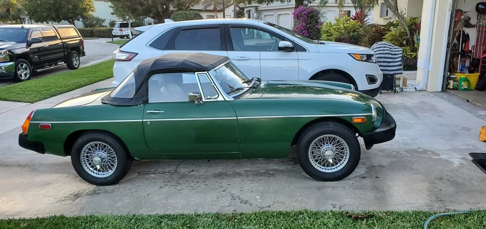 1980 Jaguar - Image 2 of 3