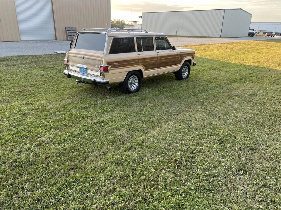 1980 Jeep SJ Wagoneer - Image 8 of 31