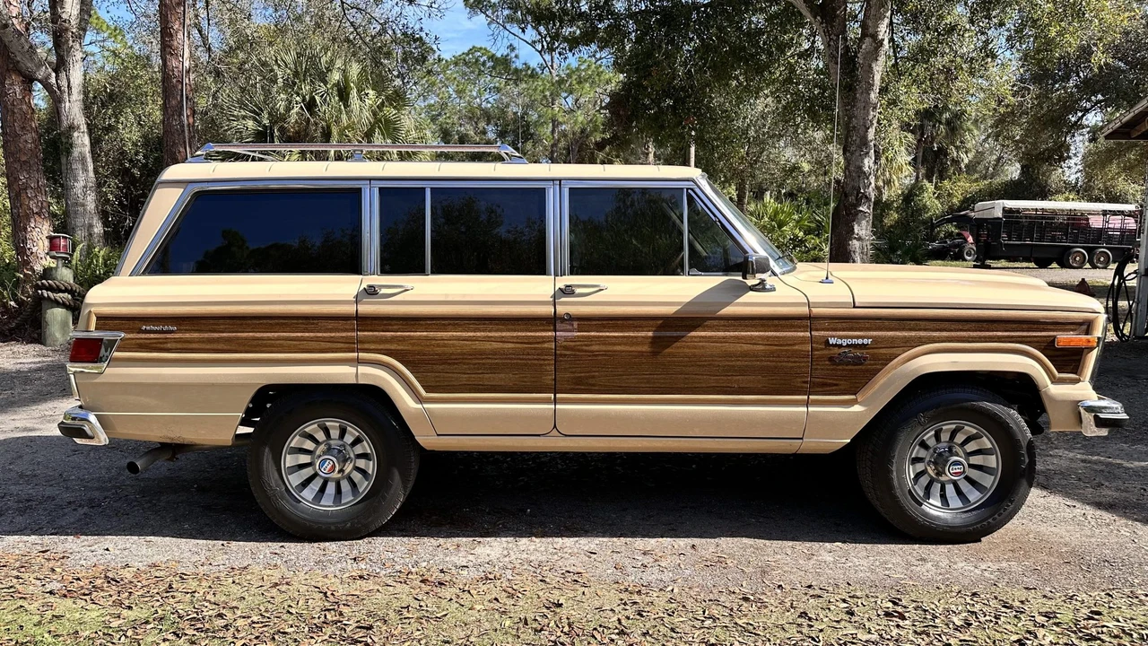 1980 Jeep SJ Wagoneer - Image 18 of 31