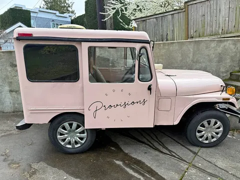 1980 Jeep DJ5 Milkshake