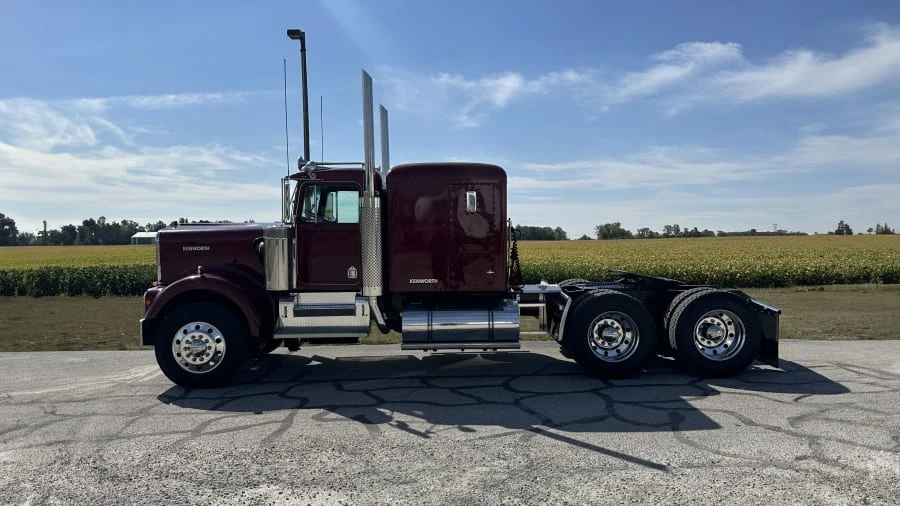 1980 Kenworth W900 - Image 2 of 20