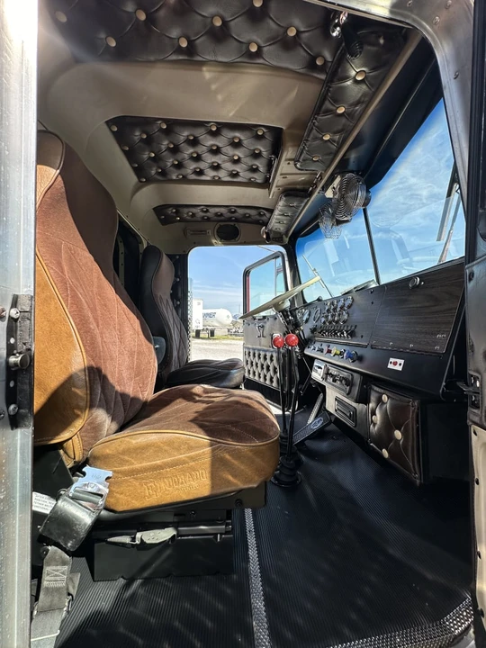 1980 Kenworth W900 - Image 14 of 20