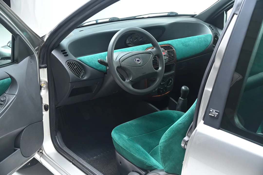 1980 Lancia Beta - Image 11 of 26