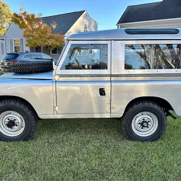 1980 Land Rover Series III 88 Santana