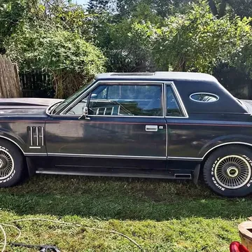 1980 Lincoln Continental 2 Door