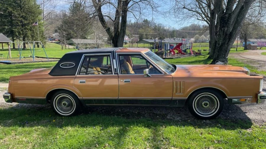 1980 Lincoln Continental Mark VI - Image 2 of 21