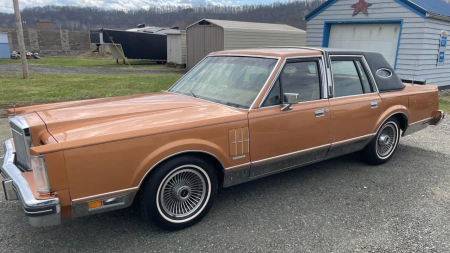 1980 Lincoln Continental Mark VI - Image 11 of 21