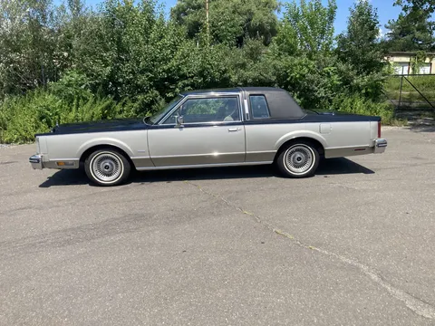 1980 Lincoln Continental Town Coupe