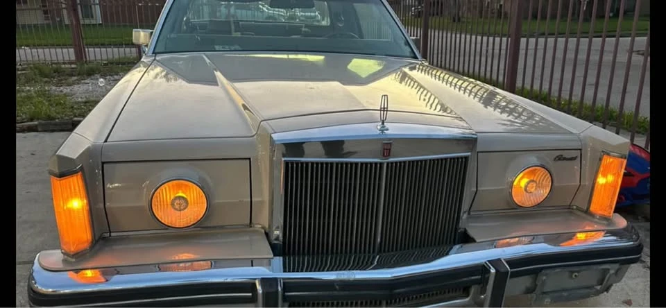 1980 Lincoln Continental Mark VII - Image 3 of 11