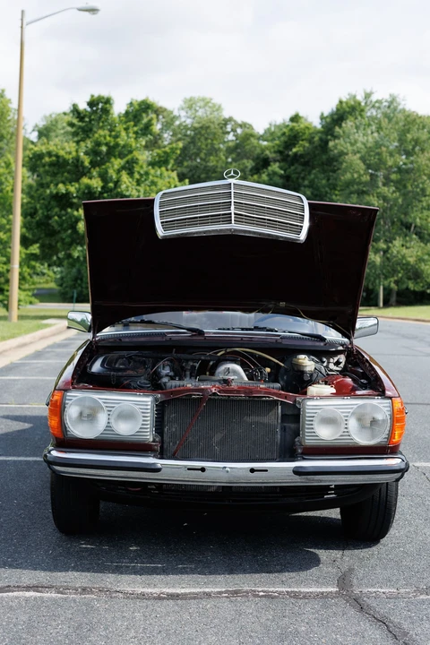 1980 Mercedes-Benz W123 Sedan - Image 15 of 31
