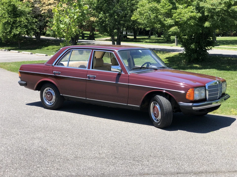 1980 Mercedes-Benz W123 Sedan - Image 3 of 31