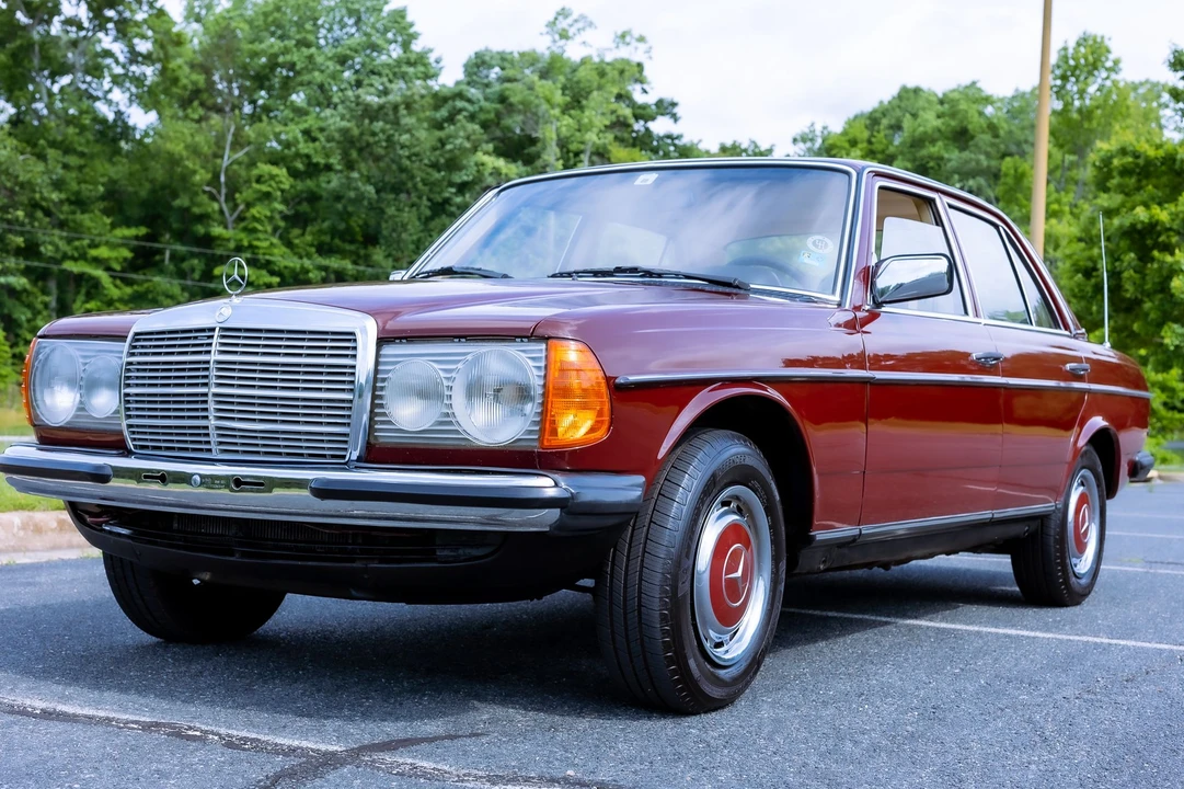 1980 Mercedes-Benz W123 Sedan - Image 8 of 31