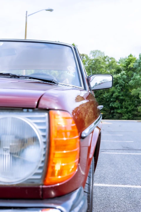 1980 Mercedes-Benz W123 Sedan - Image 23 of 31