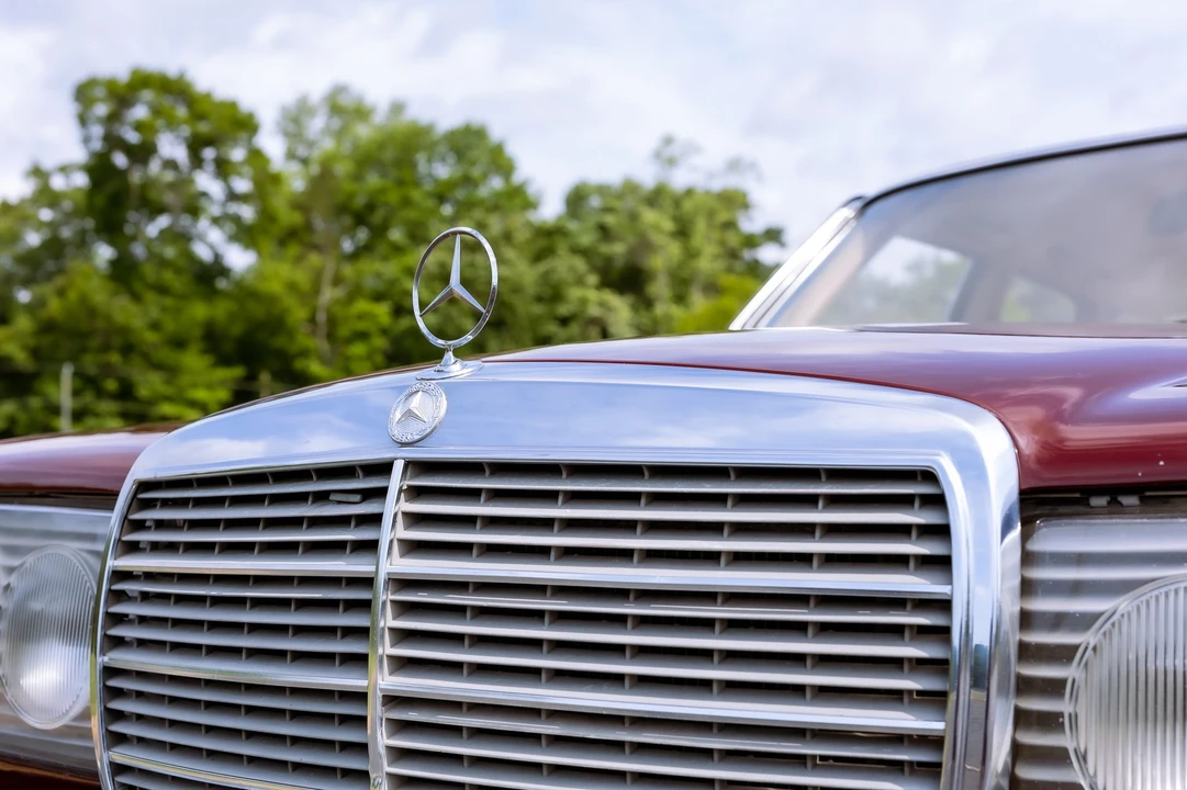 1980 Mercedes-Benz W123 Sedan - Image 20 of 31