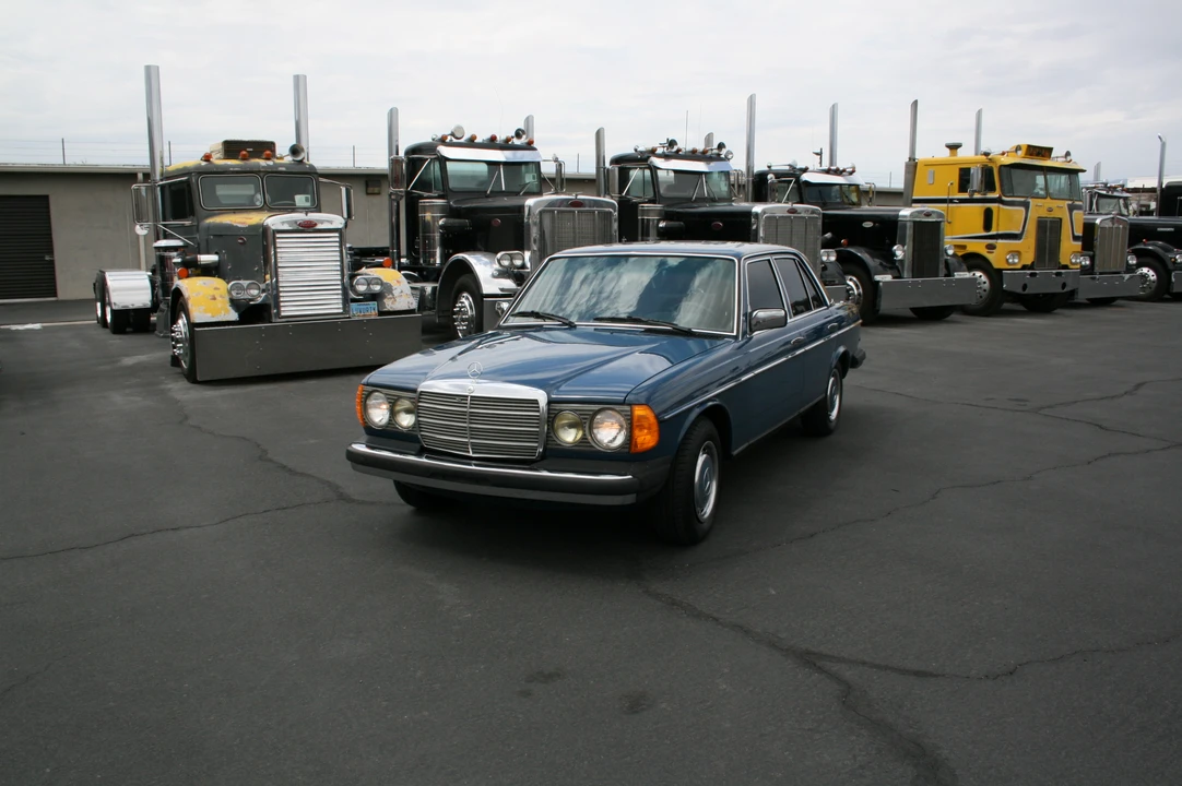 1980 Mercedes-Benz W123 Sedan - Image 5 of 31