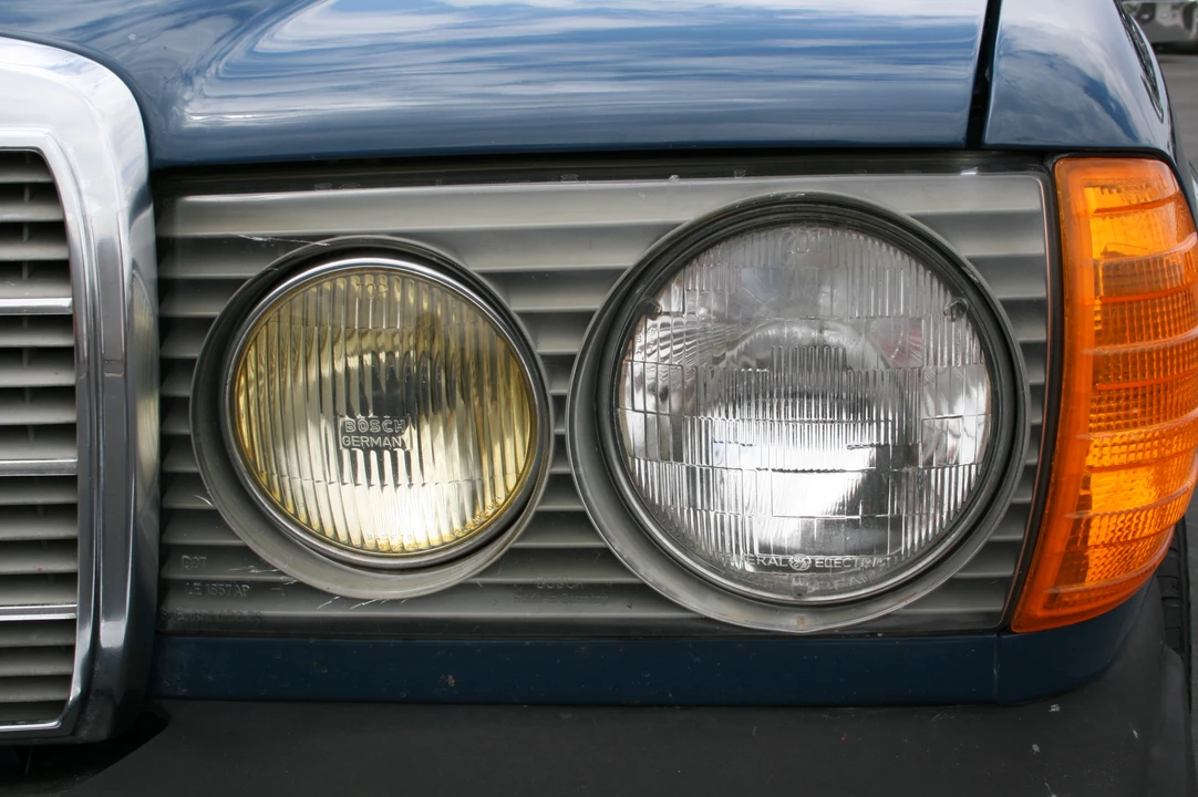 1980 Mercedes-Benz W123 Sedan - Image 31 of 31