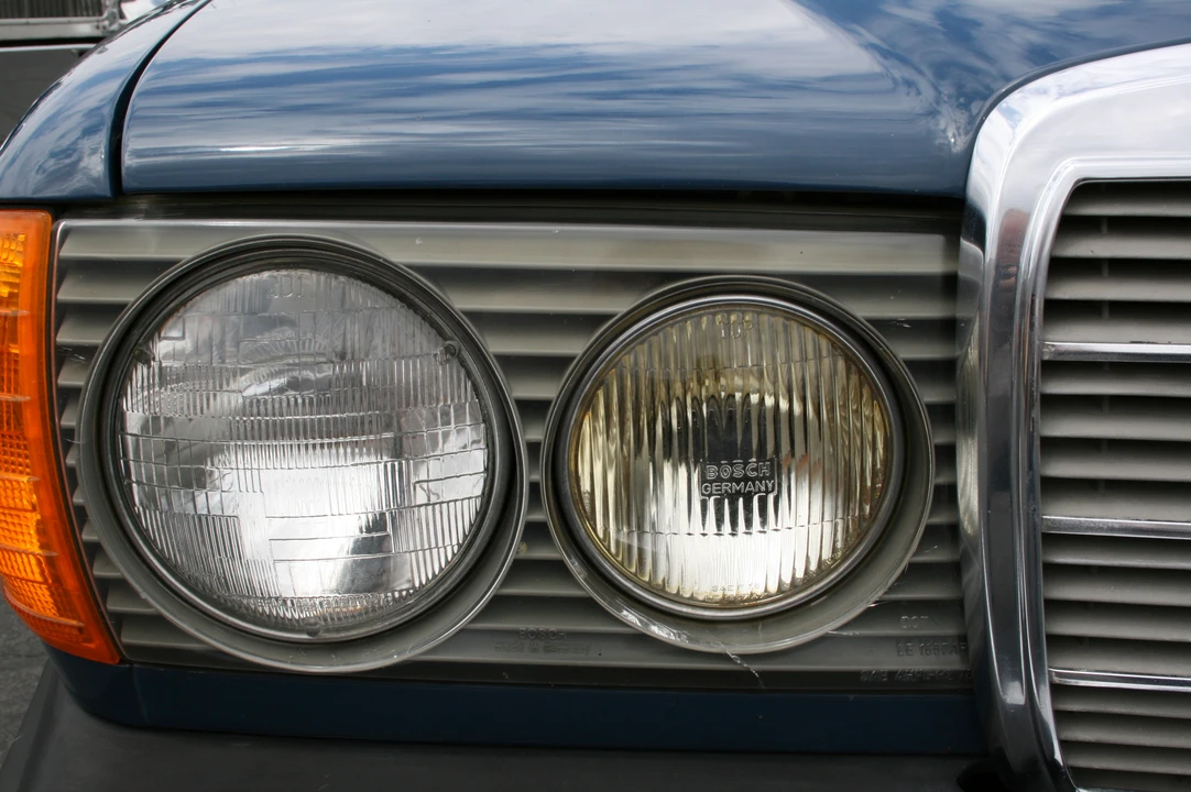 1980 Mercedes-Benz W123 Sedan - Image 28 of 31