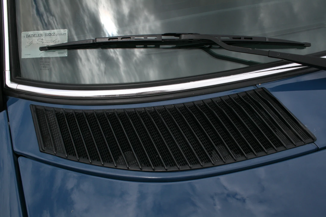 1980 Mercedes-Benz W123 Sedan - Image 26 of 31