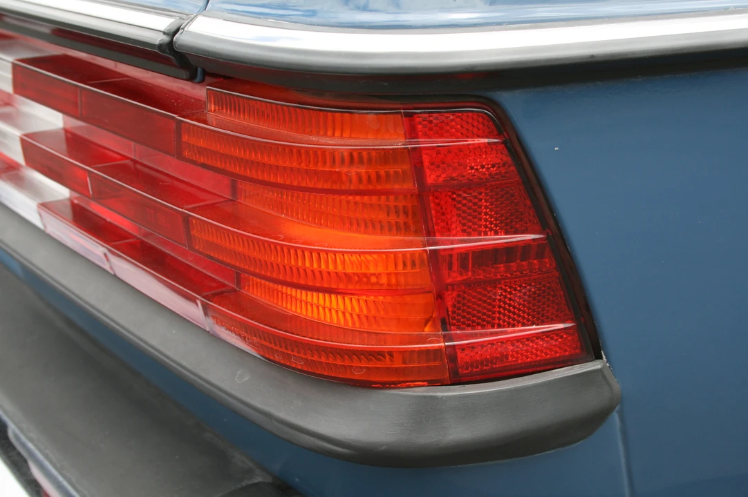 1980 Mercedes-Benz W123 Sedan - Image 18 of 31