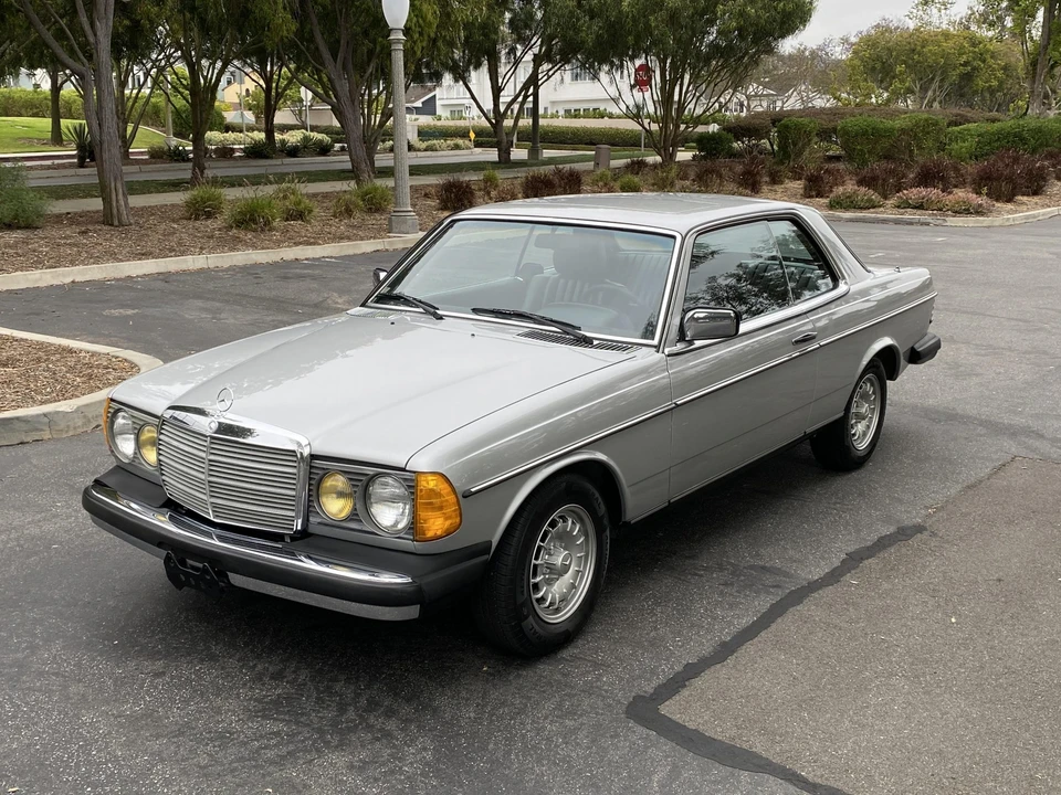 1980 Mercedes-Benz W123 Coupe (C123) - Image 2 of 31