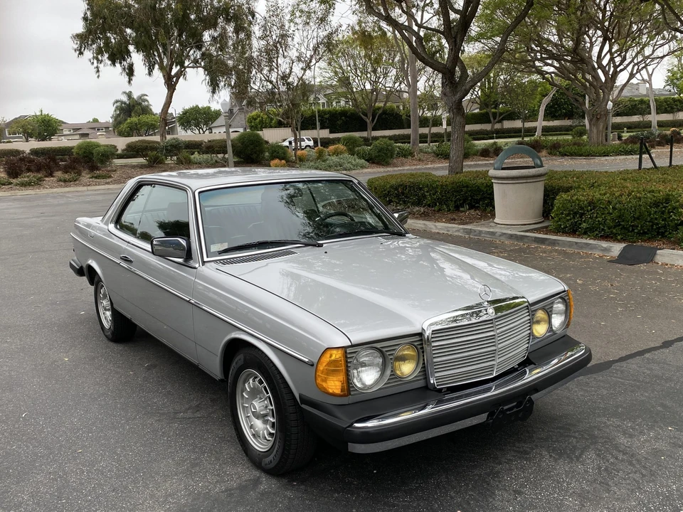 1980 Mercedes-Benz W123 Coupe (C123) - Image 13 of 31