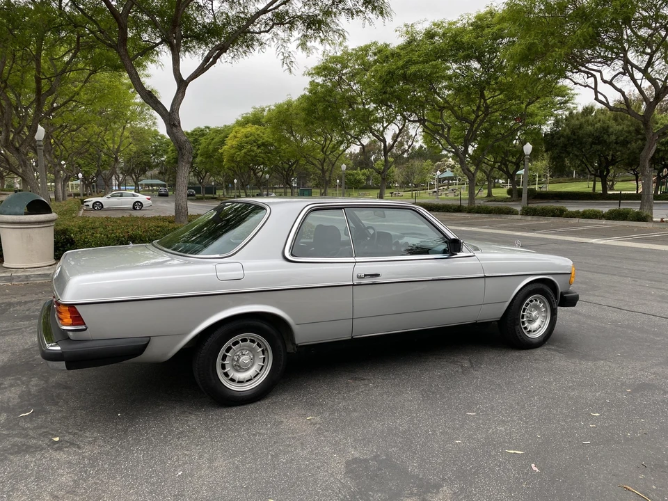 1980 Mercedes-Benz W123 Coupe (C123) - Image 11 of 31