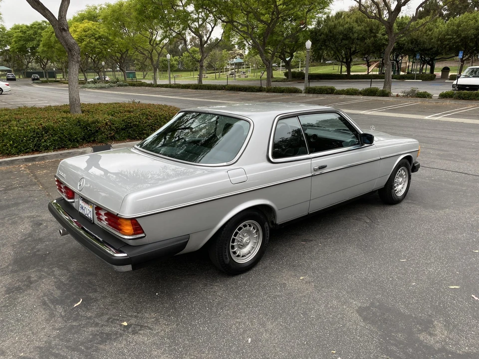 1980 Mercedes-Benz W123 Coupe (C123) - Image 10 of 31