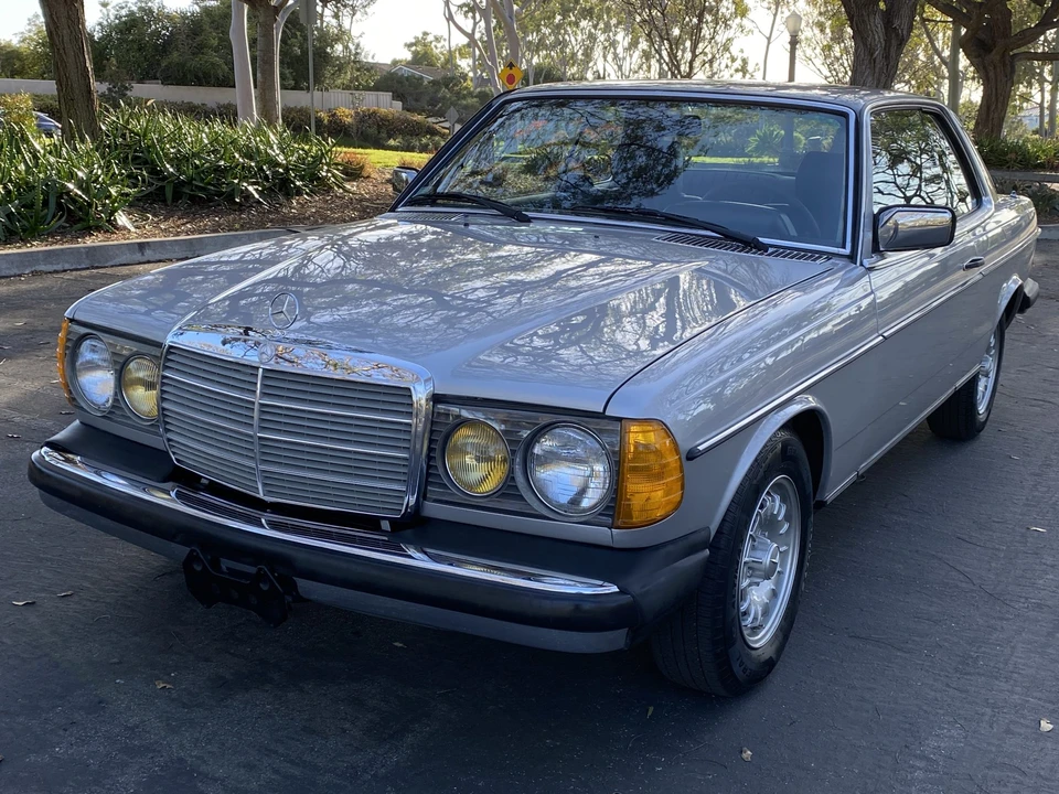 1980 Mercedes-Benz W123 Coupe (C123) - Image 15 of 31