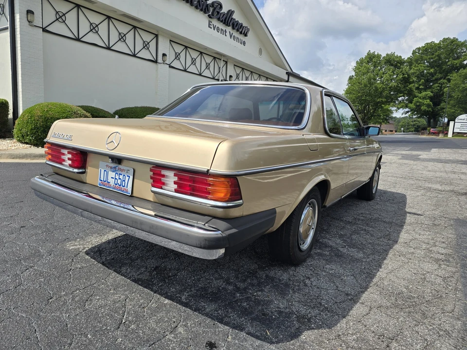 1980 Mercedes-Benz W123 Coupe (C123) - Image 6 of 31