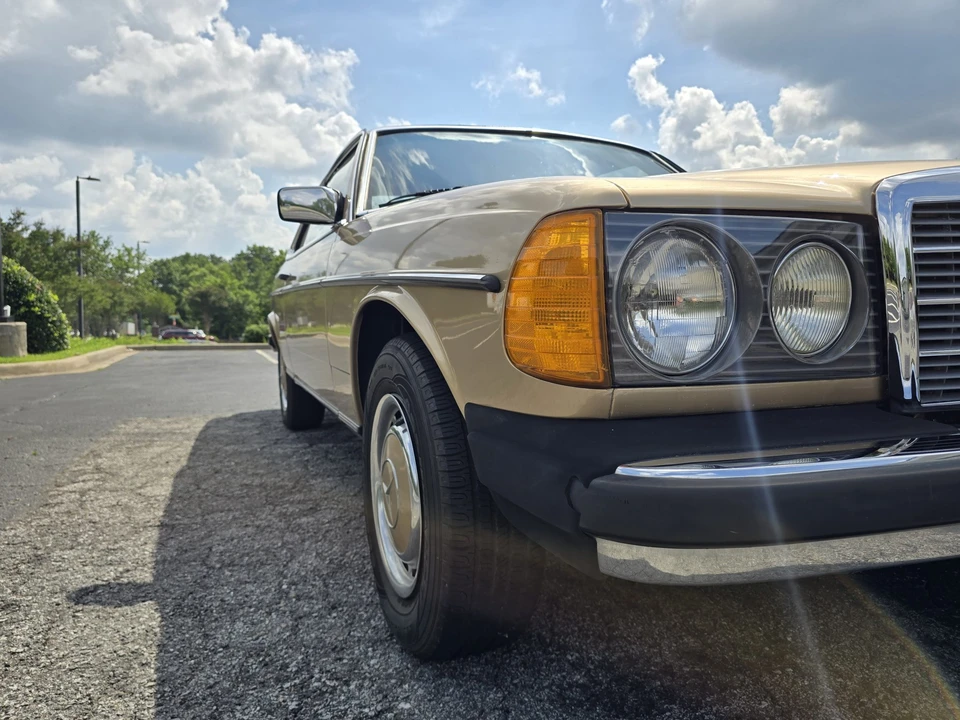 1980 Mercedes-Benz W123 Coupe (C123) - Image 14 of 31