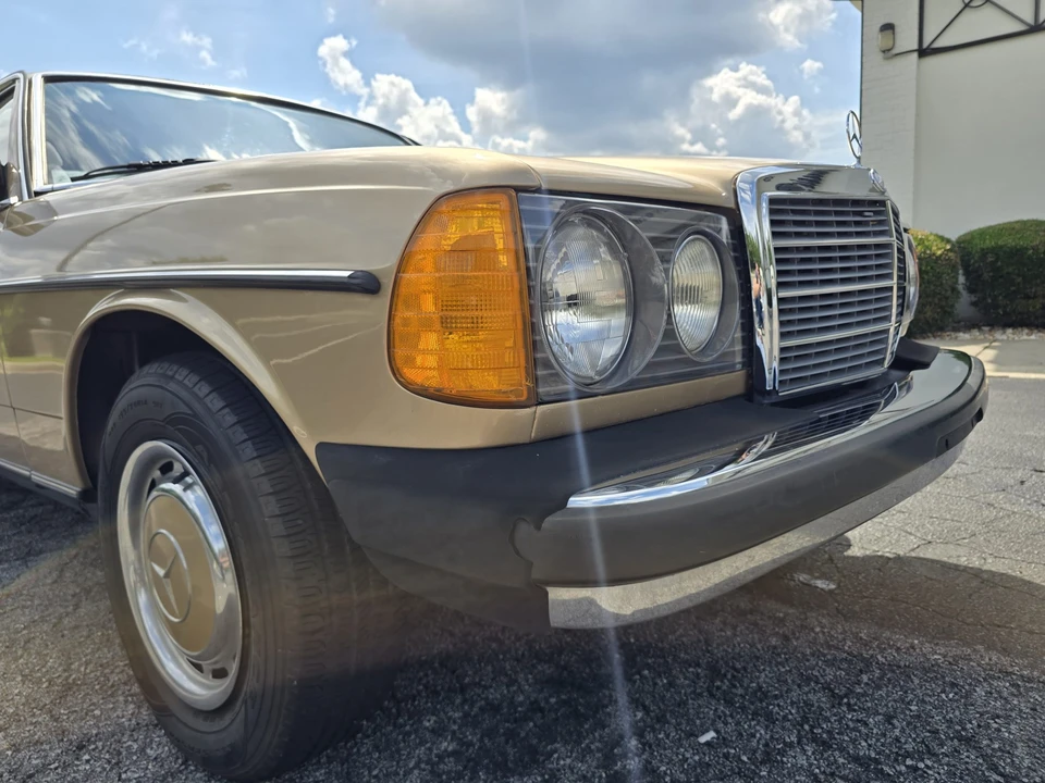 1980 Mercedes-Benz W123 Coupe (C123) - Image 16 of 31