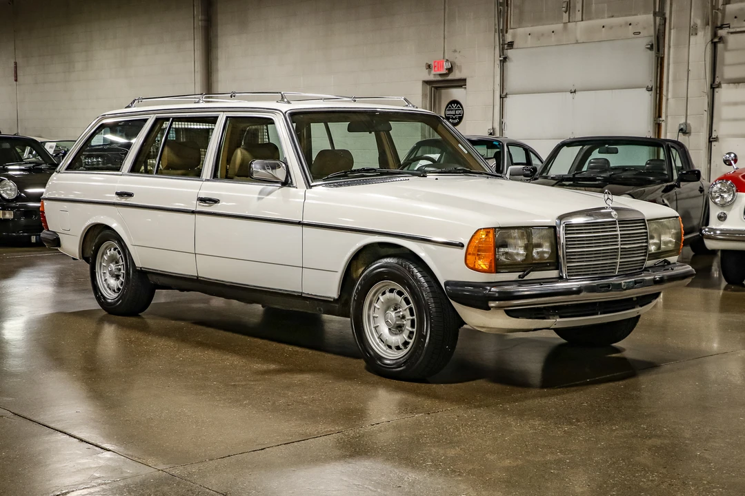 1980 Mercedes-Benz W123 Wagon (S123) - Image 9 of 31