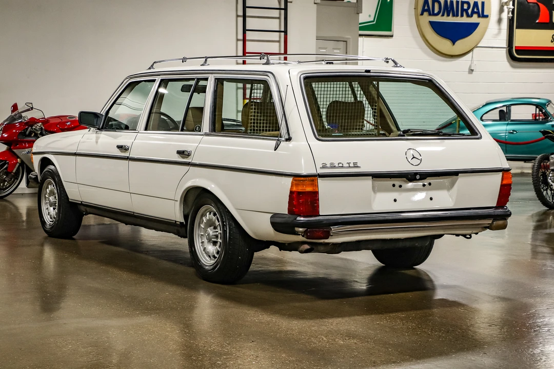 1980 Mercedes-Benz W123 Wagon (S123) - Image 19 of 31